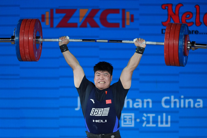 世俱杯分组-举重男子公斤级:黄粤劲获金牌