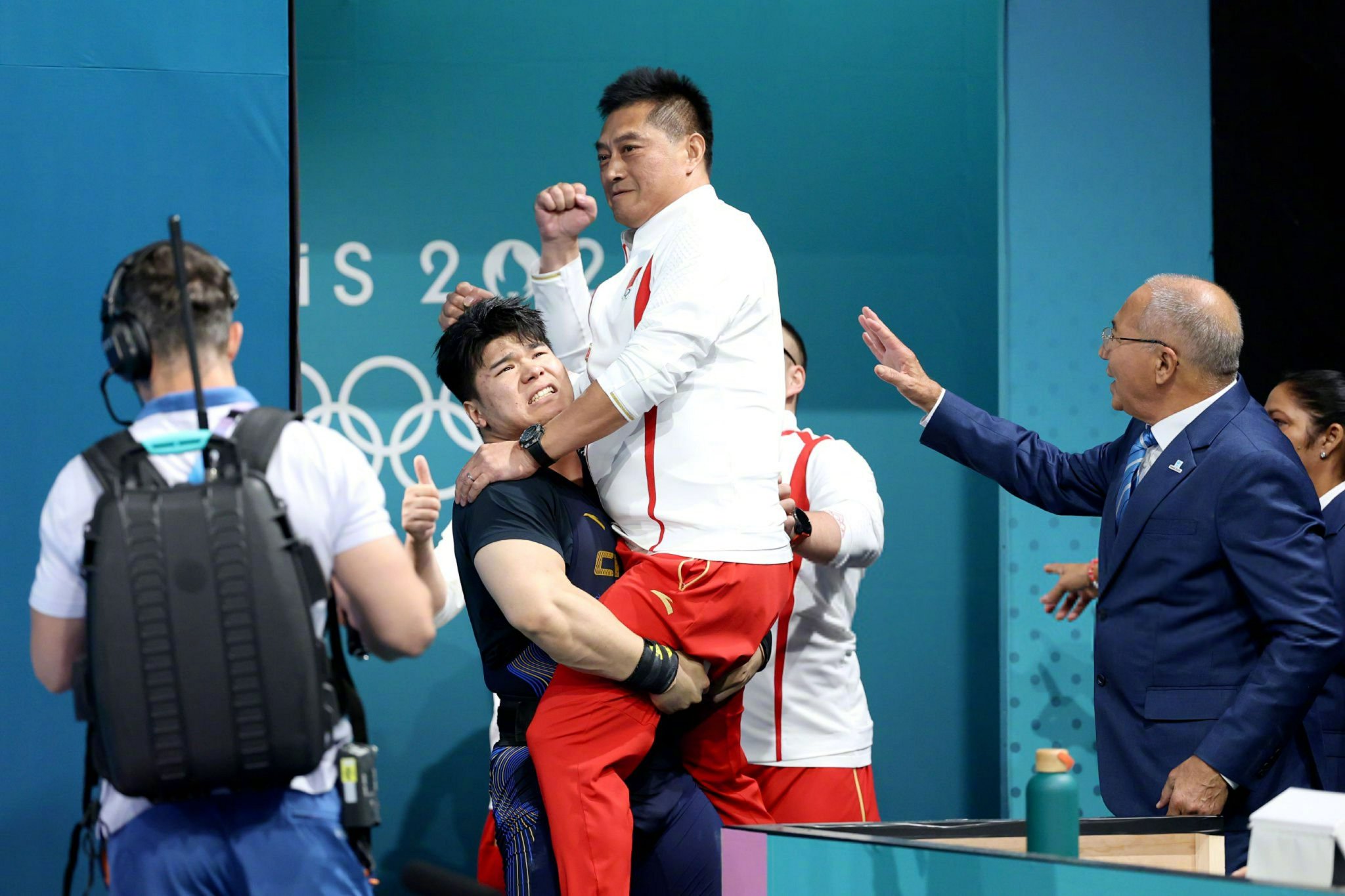 举重男子公斤级:黄粤劲获金牌 举重男子公斤级:黄粤劲获金牌