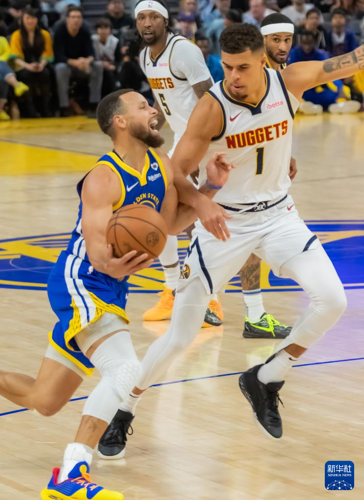 勇士主场胜掘金,豪取胜利 勇士主场胜掘金,豪取胜利