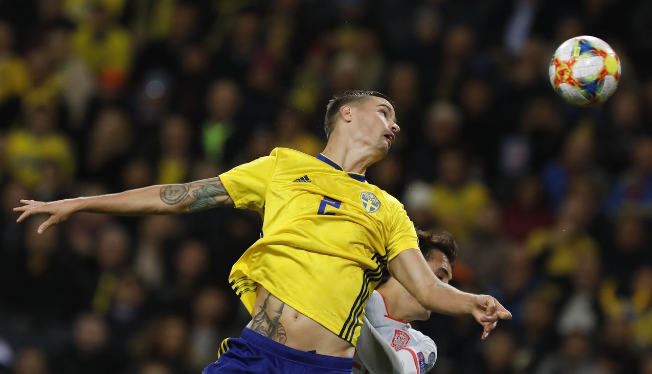 世俱杯决赛-瑞典不敌罗马尼亚,遭遇小插曲