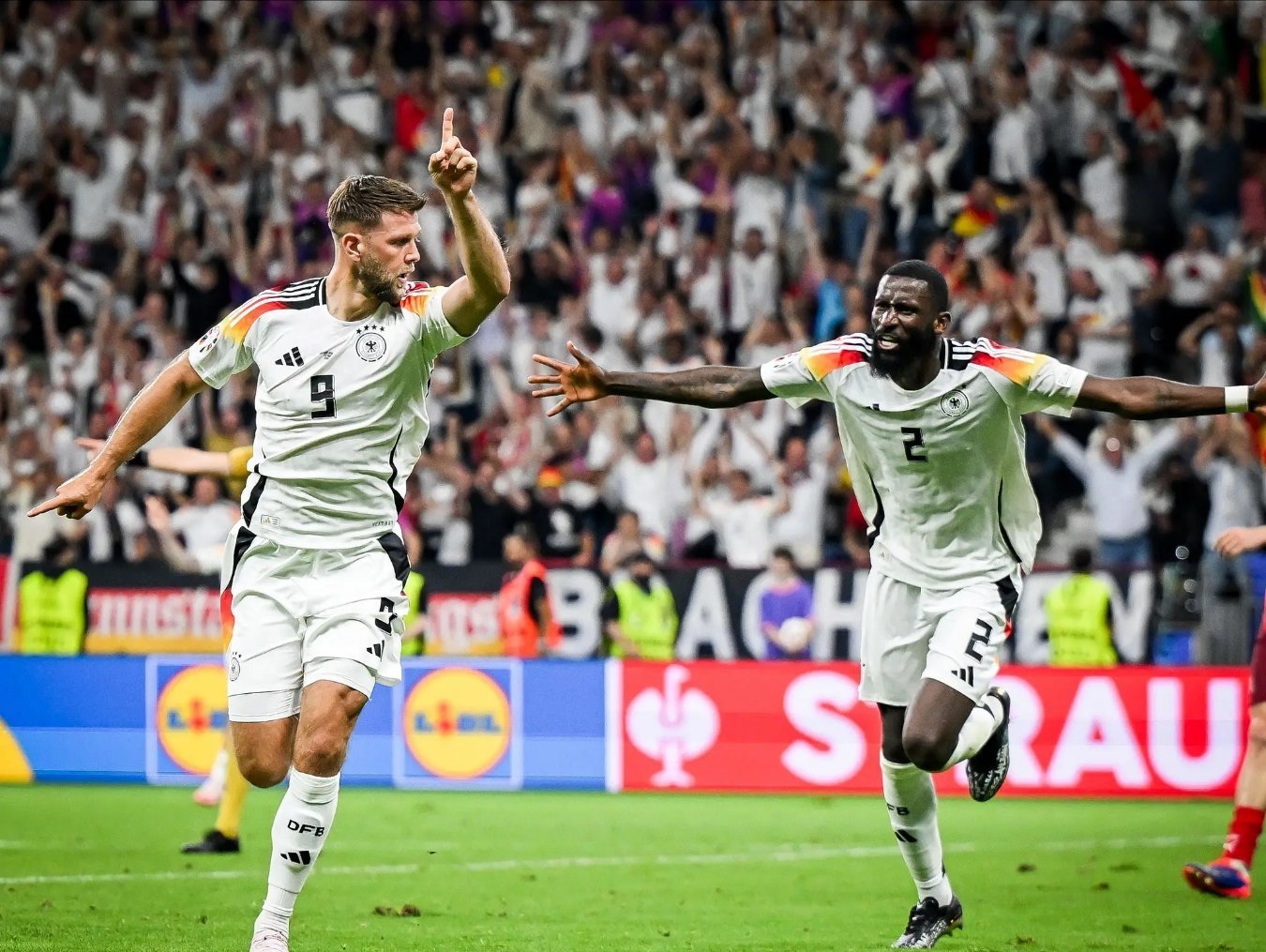 波兰力克瑞士，晋级欧洲杯半决赛