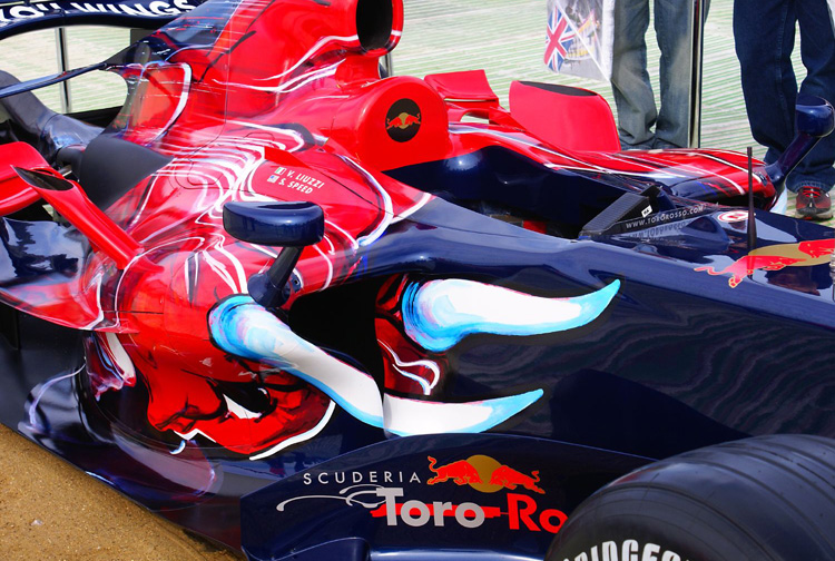 红牛车队绝杀梅赛德斯,皮亚斯特里高光表现的简单介绍 红牛车队绝杀梅赛德斯,皮亚斯特里高光表现的简单介绍