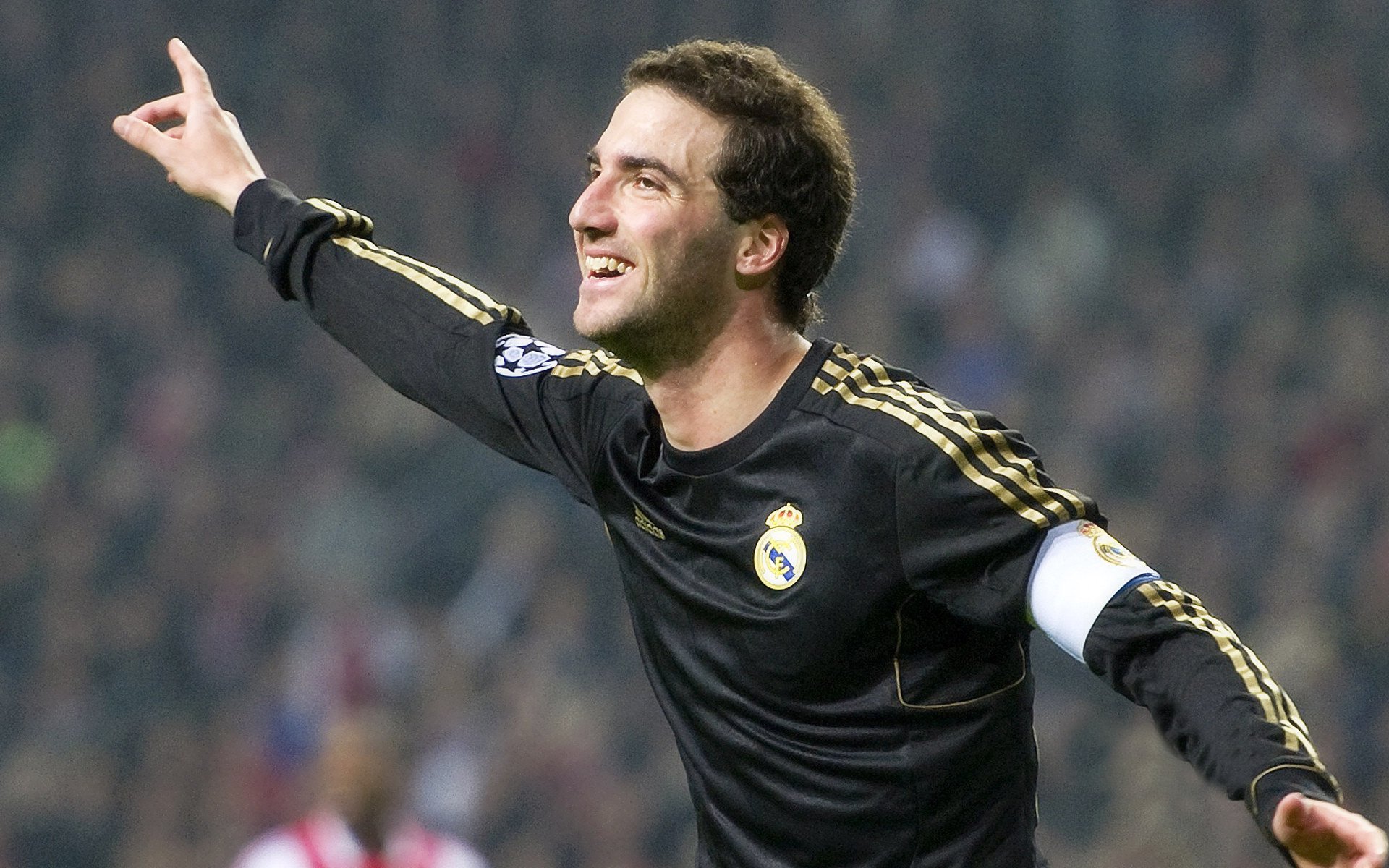 世俱杯参赛资格-马赛奇迹,新王佩德里撕碎铁血马竞,法兰西足球的逆袭宣言