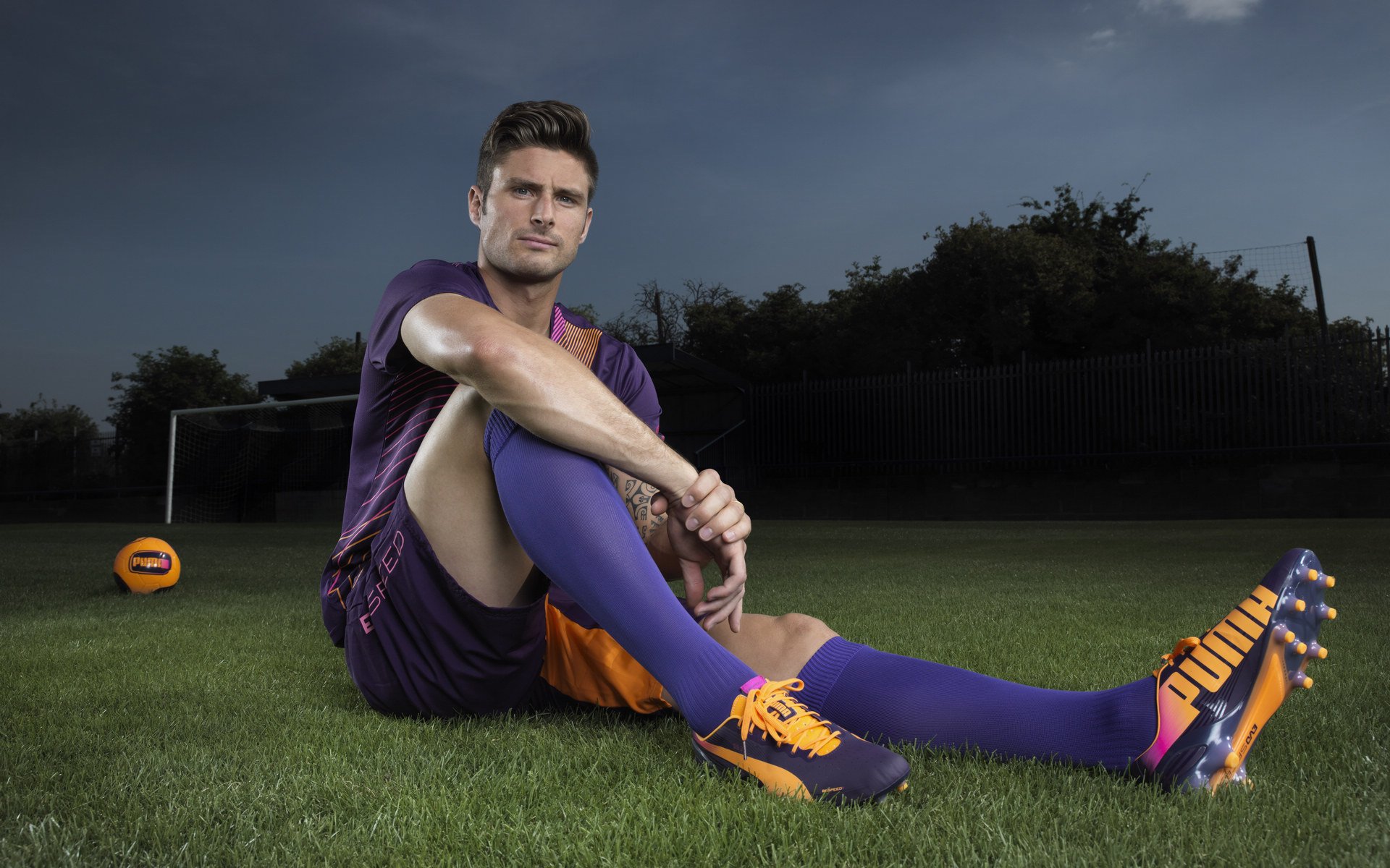 逆袭阴影下的红色激情，红牛二队颠覆之战与勒克莱尔的悲壮烈焰